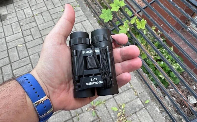 Jaka lornetka dla turysty? Kluczowe parametry i najlepsze modele do wyboru