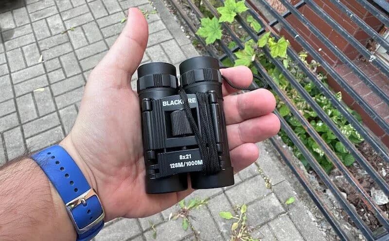 Jaka lornetka dla turysty? Kluczowe parametry i najlepsze modele do wyboru