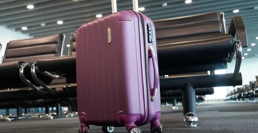 Walizka 20 kg ile to litrów? Zaskakujące informacje o pojemności bagażu